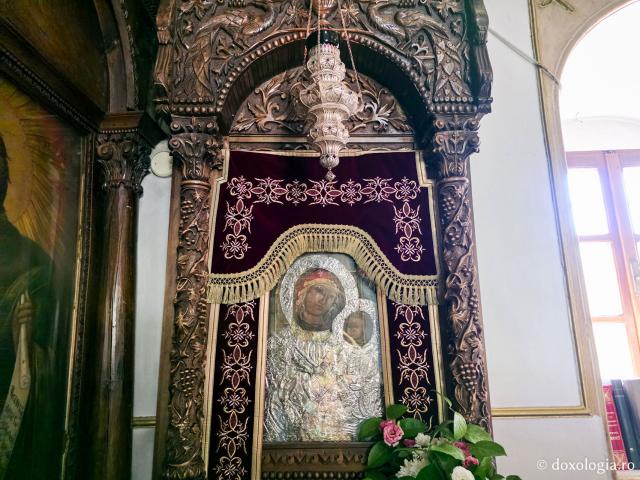Icoana făcătoare de minuni a Maicii Domnului „Panaghia Ypseni” din Insula Rodos