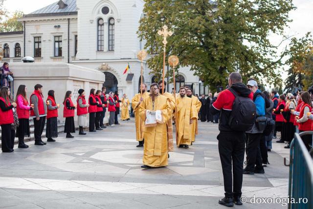 Binecuvântare arhierească la sărbătoarea Sfintei Cuvioase Parascheva – Soborul ierarhilor, 2025 / Foto: Claudiu Pântea Binecuvântare arhierească la sărbătoarea Sfintei Cuvioase Parascheva – Soborul ierarhilor, 2025