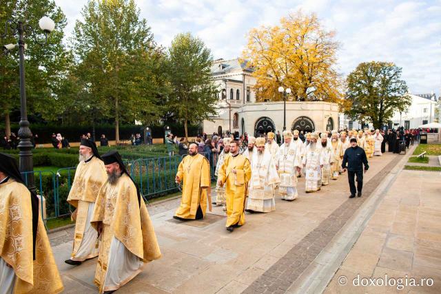 Binecuvântare arhierească la sărbătoarea Sfintei Cuvioase Parascheva – Soborul ierarhilor, 2025 / Foto: Claudiu Pântea Binecuvântare arhierească la sărbătoarea Sfintei Cuvioase Parascheva – Soborul ierarhilor, 2025