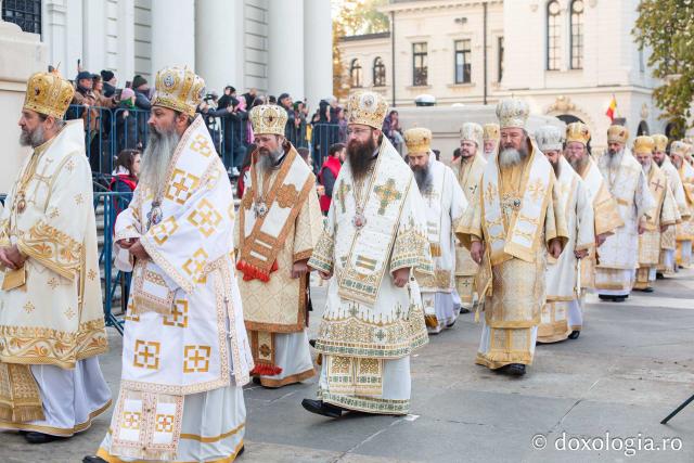 Binecuvântare arhierească la sărbătoarea Sfintei Cuvioase Parascheva – Soborul ierarhilor, 2025 / Foto: Claudiu Pântea Binecuvântare arhierească la sărbătoarea Sfintei Cuvioase Parascheva – Soborul ierarhilor, 2025
