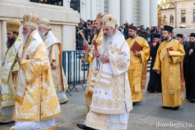 Binecuvântare arhierească la sărbătoarea Sfintei Cuvioase Parascheva – Soborul ierarhilor, 2025 / Foto: Claudiu Pântea Binecuvântare arhierească la sărbătoarea Sfintei Cuvioase Parascheva – Soborul ierarhilor, 2025