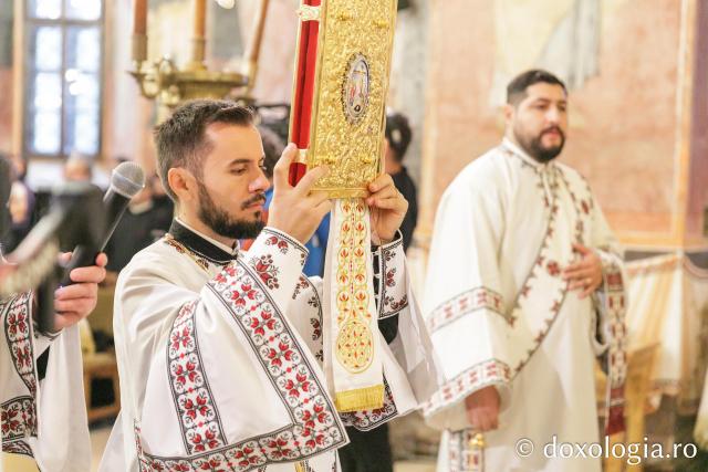 (Foto) Sfânta Liturghie de la Proclamarea Canonizării Sfântului Preot Mărturisitor Dumitru Stăniloae