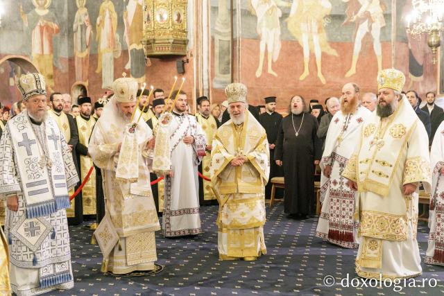 (Foto) Sfânta Liturghie de la Proclamarea Canonizării Sfântului Preot Mărturisitor Dumitru Stăniloae