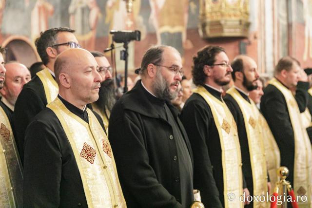 (Foto) Sfânta Liturghie de la Proclamarea Canonizării Sfântului Preot Mărturisitor Dumitru Stăniloae