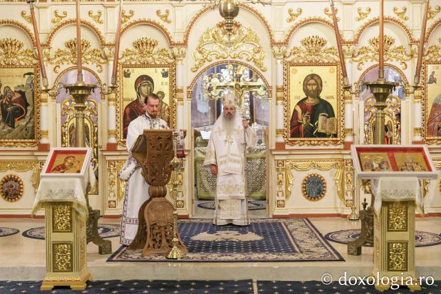 (Foto) Sfânta Liturghie de la Proclamarea Canonizării Sfântului Preot Mărturisitor Dumitru Stăniloae