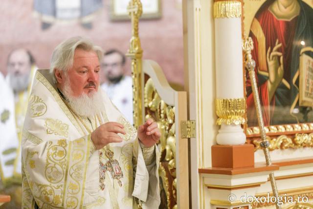 (Foto) Sfânta Liturghie de la Proclamarea Canonizării Sfântului Preot Mărturisitor Dumitru Stăniloae