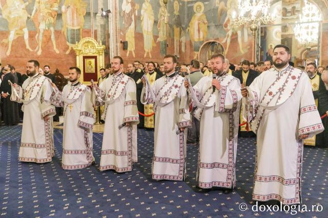 (Foto) Sfânta Liturghie de la Proclamarea Canonizării Sfântului Preot Mărturisitor Dumitru Stăniloae