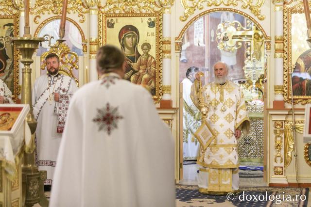 (Foto) Sfânta Liturghie de la Proclamarea Canonizării Sfântului Preot Mărturisitor Dumitru Stăniloae