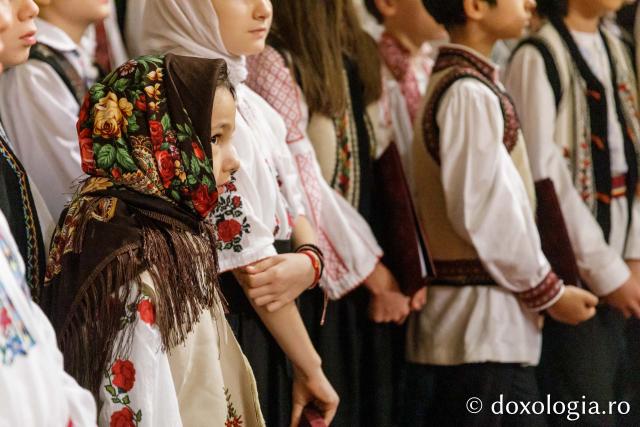 PS Damaschin Dorneanul și pelerinii Sfintei Parascheva – o primă Sfântă Liturghie în prima zi de Hram