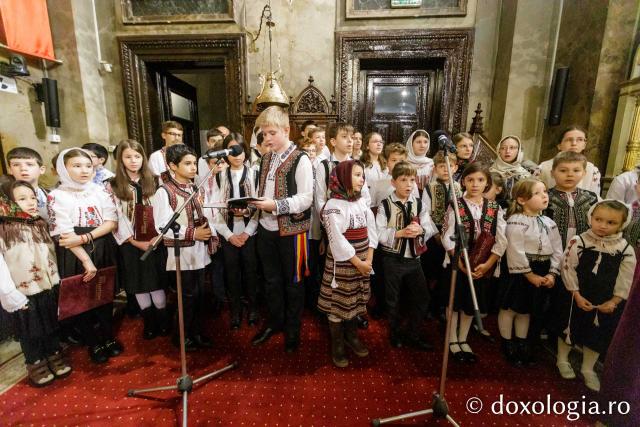 PS Damaschin Dorneanul și pelerinii Sfintei Parascheva – o primă Sfântă Liturghie în prima zi de Hram