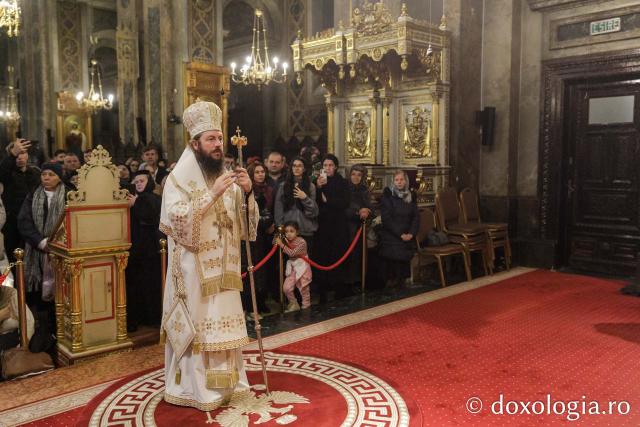 PS Damaschin Dorneanul și pelerinii Sfintei Parascheva – o primă Sfântă Liturghie în prima zi de Hram
