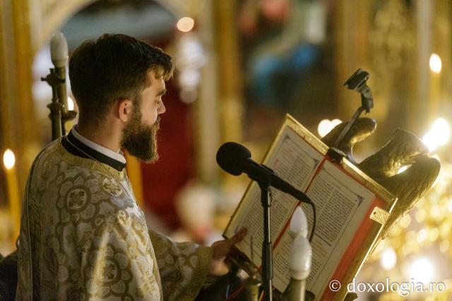 PS Damaschin Dorneanul și pelerinii Sfintei Parascheva – o primă Sfântă Liturghie în prima zi de Hram