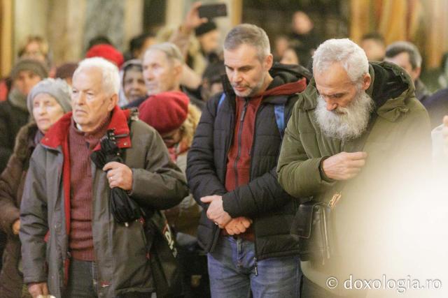 PS Părinte Nichifor Botoșăneanul a slujit Sfânta Liturghie în a doua zi a Hramului Sfintei Parascheva / Foto: pr. Silviu Cluci PS Părinte Nichifor Botoșăneanul a slujit Sfânta Liturghie în a doua zi a Hramului Sfintei Parascheva