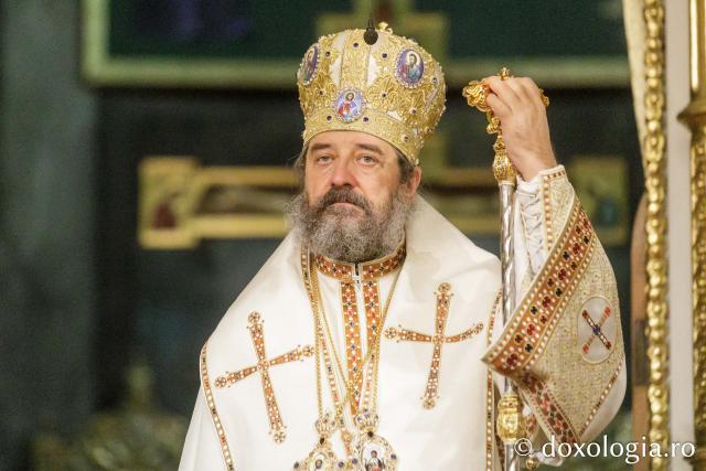 PS Părinte Nichifor Botoșăneanul a slujit Sfânta Liturghie în a doua zi a Hramului Sfintei Parascheva / Foto: pr. Silviu Cluci PS Părinte Nichifor Botoșăneanul a slujit Sfânta Liturghie în a doua zi a Hramului Sfintei Parascheva