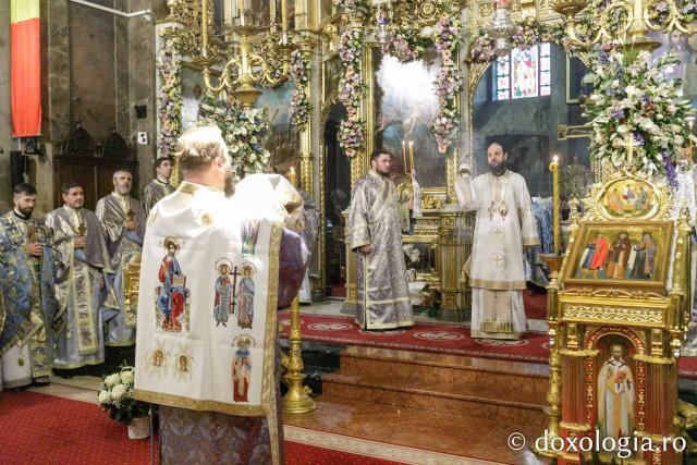 PS Teofil Trotușanul a slujit la Catedrala Mitropolitană din Iași în ultima zi de hram / Foto: pr. Silviu Cluci PS Teofil Trotușanul a slujit la Catedrala Mitropolitană din Iași în ultima zi de hram