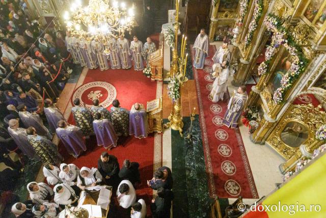 PS Teofil Trotușanul a slujit la Catedrala Mitropolitană din Iași în ultima zi de hram / Foto: pr. Silviu Cluci PS Teofil Trotușanul a slujit la Catedrala Mitropolitană din Iași în ultima zi de hram