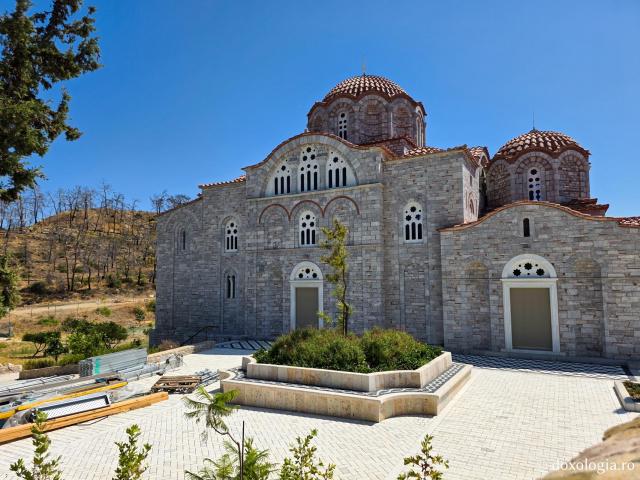 Clipe de zăbavă la Mănăstirea „Panaghia Ypseni” din Insula Rodos