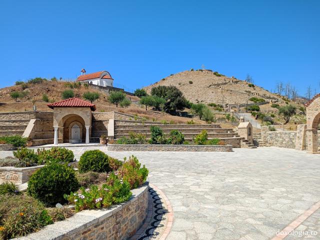 Clipe de zăbavă la Mănăstirea „Panaghia Ypseni” din Insula Rodos