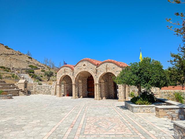Clipe de zăbavă la Mănăstirea „Panaghia Ypseni” din Insula Rodos