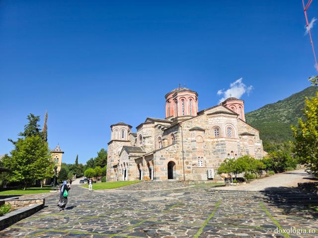 Sub binecuvântarea Sfântului Ioan Botezătorul – clipe de tihnă la mănăstirea din Akritohori / Foto: Magda Buftea Sub binecuvântarea Sfântului Ioan Botezătorul – clipe de tihnă la mănăstirea din Akritohori