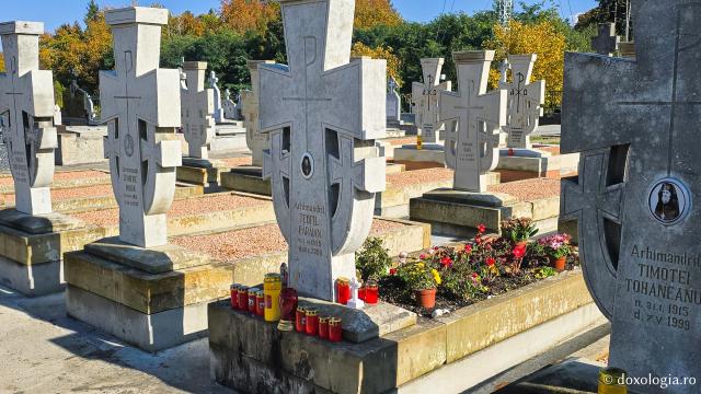Mormântul Părintelui Teofil Părăian, dascălul bucuriei duhovnicești