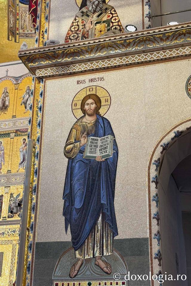 Pictura Catedralei Naționale, în ziua sfințirii