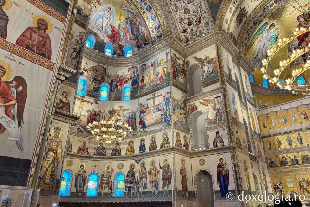 Pictura Catedralei Naționale, în ziua sfințirii