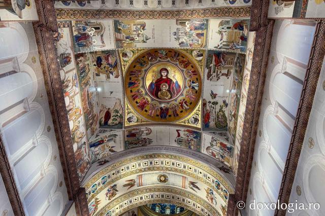 Pictura Catedralei Naționale, în ziua sfințirii