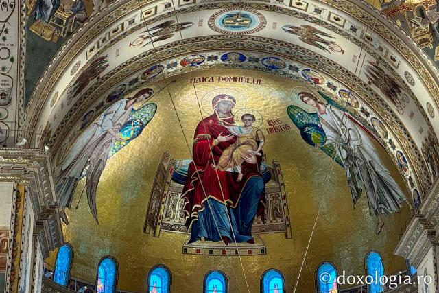 Pictura Catedralei Naționale, în ziua sfințirii