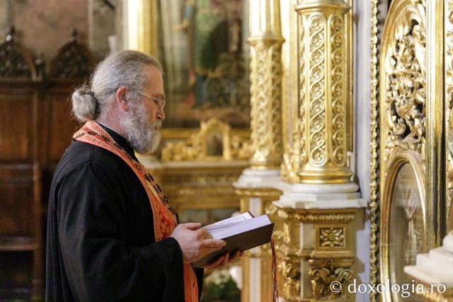 Priveghere în cinstea Sfântului Gheorghe la Catedrala Mitropolitană din Iași / Foto: pr. Silviu Cluci Priveghere în cinstea Sfântului Gheorghe la Catedrala Mitropolitană din Iași