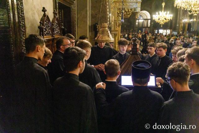 Priveghere în cinstea Sfântului Gheorghe la Catedrala Mitropolitană din Iași / Foto: pr. Silviu Cluci Priveghere în cinstea Sfântului Gheorghe la Catedrala Mitropolitană din Iași