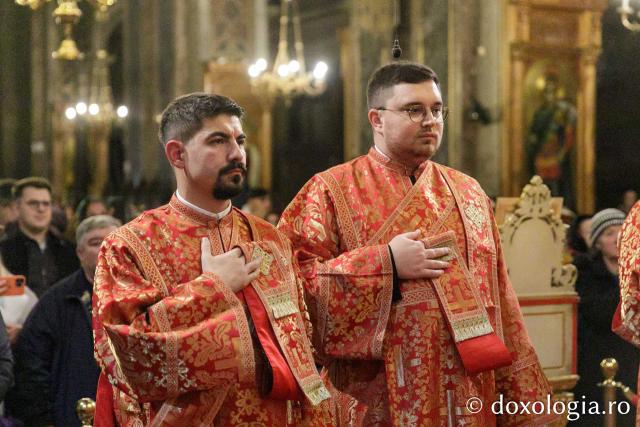Priveghere în cinstea Sfântului Gheorghe la Catedrala Mitropolitană din Iași / Foto: pr. Silviu Cluci Priveghere în cinstea Sfântului Gheorghe la Catedrala Mitropolitană din Iași