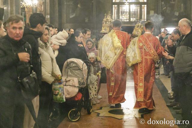 Priveghere în cinstea Sfântului Gheorghe la Catedrala Mitropolitană din Iași / Foto: pr. Silviu Cluci Priveghere în cinstea Sfântului Gheorghe la Catedrala Mitropolitană din Iași