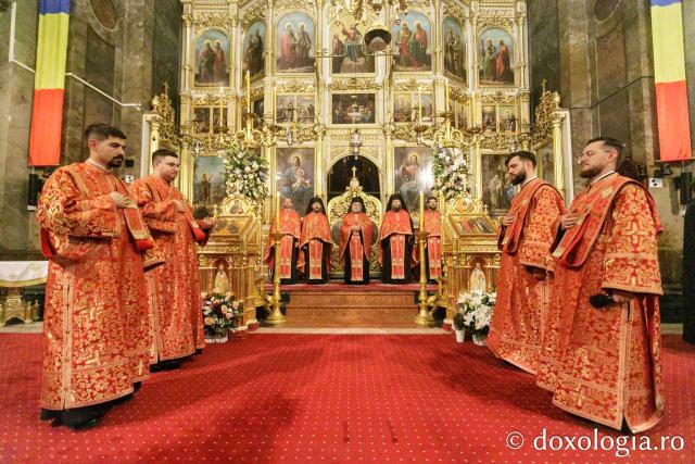Priveghere în cinstea Sfântului Gheorghe la Catedrala Mitropolitană din Iași