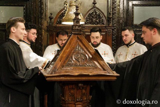 Priveghere în cinstea Sfântului Grigorie Palama la Catedrala Mitropolitană din Iași / Foto: pr. Silviu Cluci Priveghere în cinstea Sfântului Grigorie Palama la Catedrala Mitropolitană din Iași