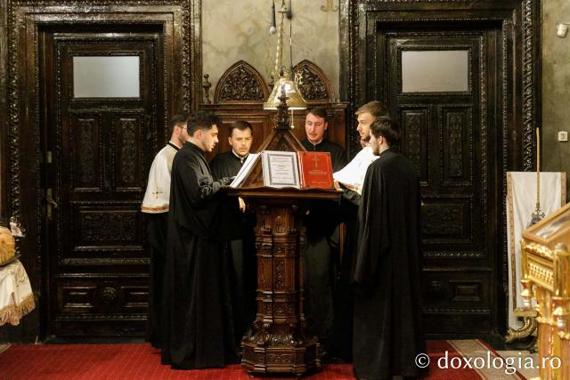 Priveghere în cinstea Sfântului Grigorie Palama la Catedrala Mitropolitană din Iași / Foto: pr. Silviu Cluci Priveghere în cinstea Sfântului Grigorie Palama la Catedrala Mitropolitană din Iași