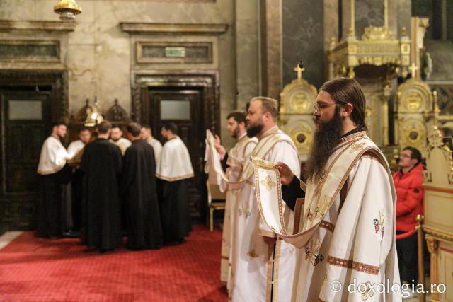 Priveghere în cinstea Sfântului Grigorie Palama la Catedrala Mitropolitană din Iași / Foto: pr. Silviu Cluci Priveghere în cinstea Sfântului Grigorie Palama la Catedrala Mitropolitană din Iași