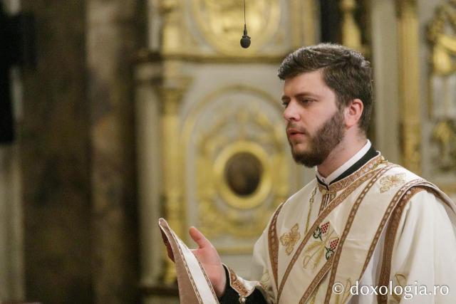Priveghere în cinstea Sfântului Grigorie Palama la Catedrala Mitropolitană din Iași / Foto: pr. Silviu Cluci Priveghere în cinstea Sfântului Grigorie Palama la Catedrala Mitropolitană din Iași