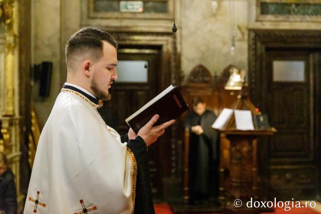 Priveghere în cinstea Sfântului Grigorie Palama la Catedrala Mitropolitană din Iași / Foto: pr. Silviu Cluci Priveghere în cinstea Sfântului Grigorie Palama la Catedrala Mitropolitană din Iași