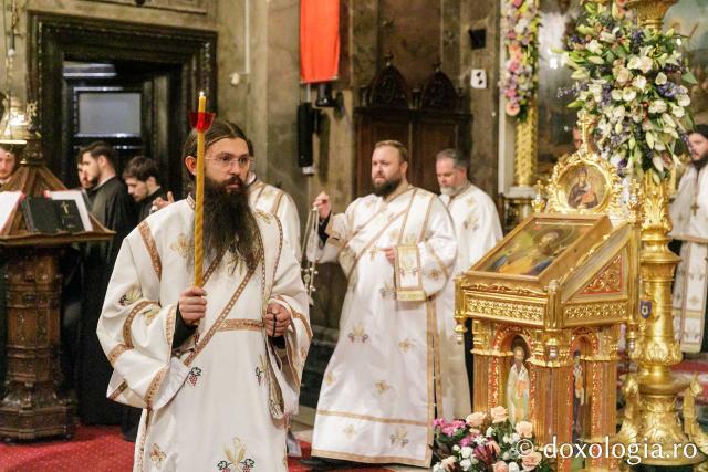 Priveghere în cinstea Sfântului Grigorie Palama la Catedrala Mitropolitană din Iași / Foto: pr. Silviu Cluci Priveghere în cinstea Sfântului Grigorie Palama la Catedrala Mitropolitană din Iași