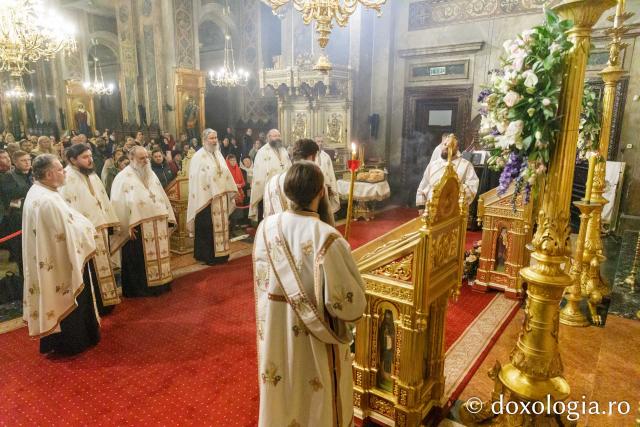 Priveghere în cinstea Sfântului Grigorie Palama la Catedrala Mitropolitană din Iași / Foto: pr. Silviu Cluci Priveghere în cinstea Sfântului Grigorie Palama la Catedrala Mitropolitană din Iași