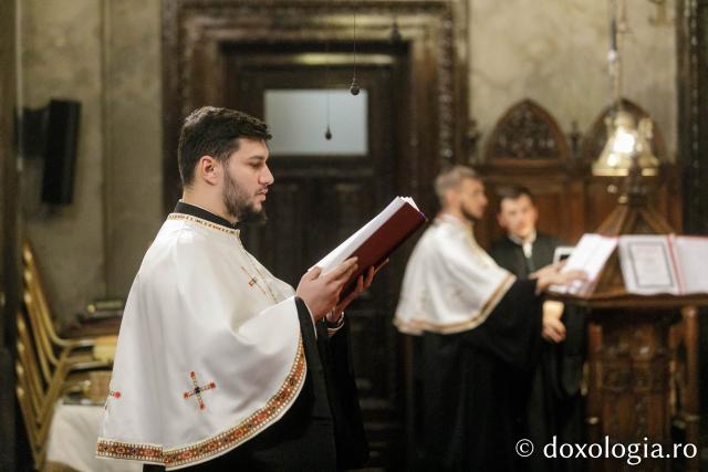 Priveghere în cinstea Sfântului Grigorie Palama la Catedrala Mitropolitană din Iași / Foto: pr. Silviu Cluci Priveghere în cinstea Sfântului Grigorie Palama la Catedrala Mitropolitană din Iași