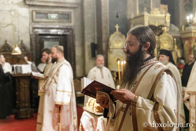 Priveghere în cinstea Sfântului Grigorie Palama la Catedrala Mitropolitană din Iași / Foto: pr. Silviu Cluci Priveghere în cinstea Sfântului Grigorie Palama la Catedrala Mitropolitană din Iași