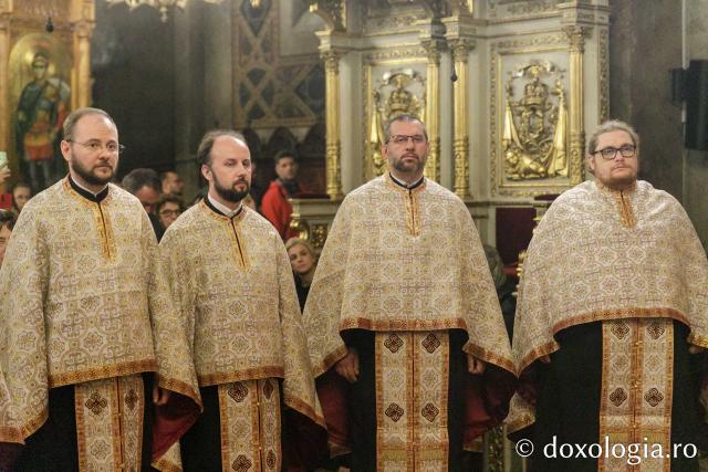 Priveghere în cinstea Sfântului Andrei la Catedrala Mitropolitană din Iași