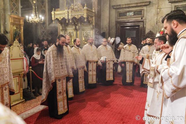 Priveghere în cinstea Sfântului Andrei la Catedrala Mitropolitană din Iași