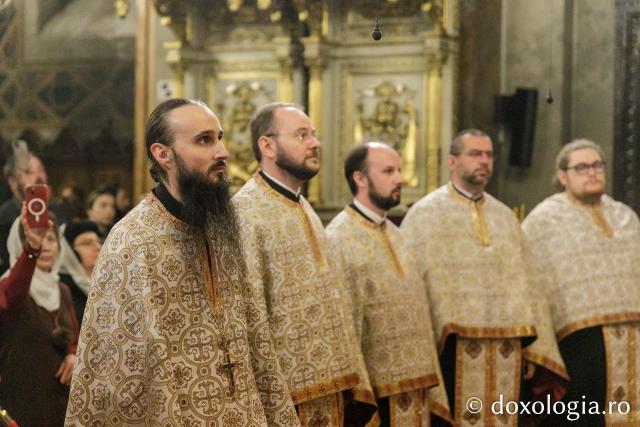 Priveghere în cinstea Sfântului Andrei la Catedrala Mitropolitană din Iași