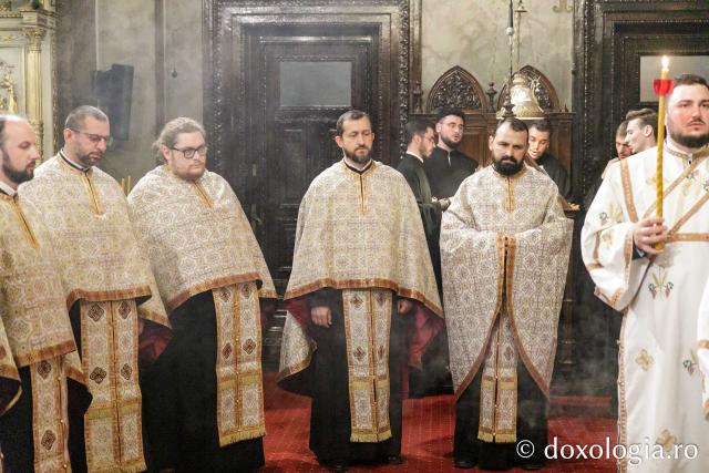 Priveghere în cinstea Sfântului Andrei la Catedrala Mitropolitană din Iași