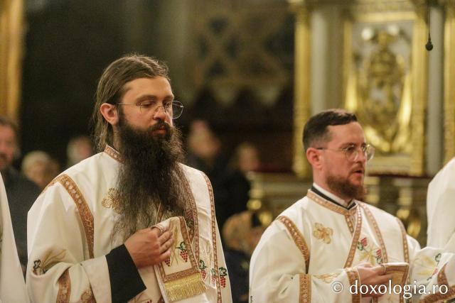 Priveghere în cinstea Sfântului Andrei la Catedrala Mitropolitană din Iași