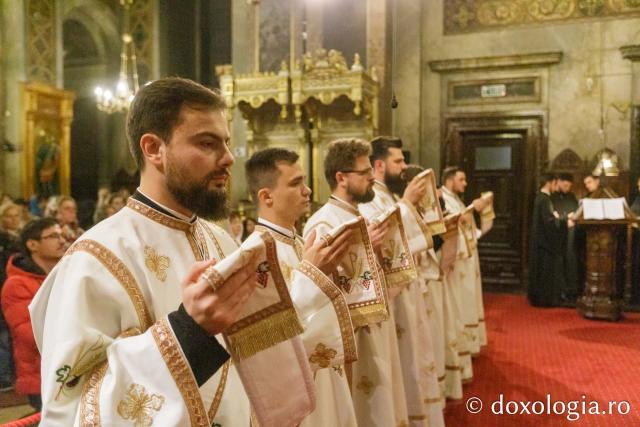 Priveghere în cinstea Sfântului Andrei la Catedrala Mitropolitană din Iași