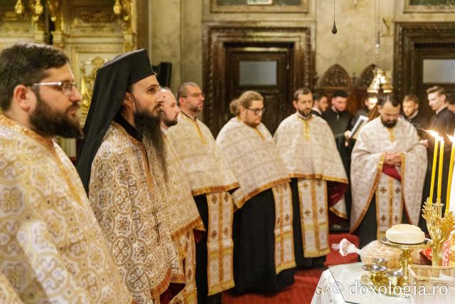 Priveghere în cinstea Sfântului Andrei la Catedrala Mitropolitană din Iași